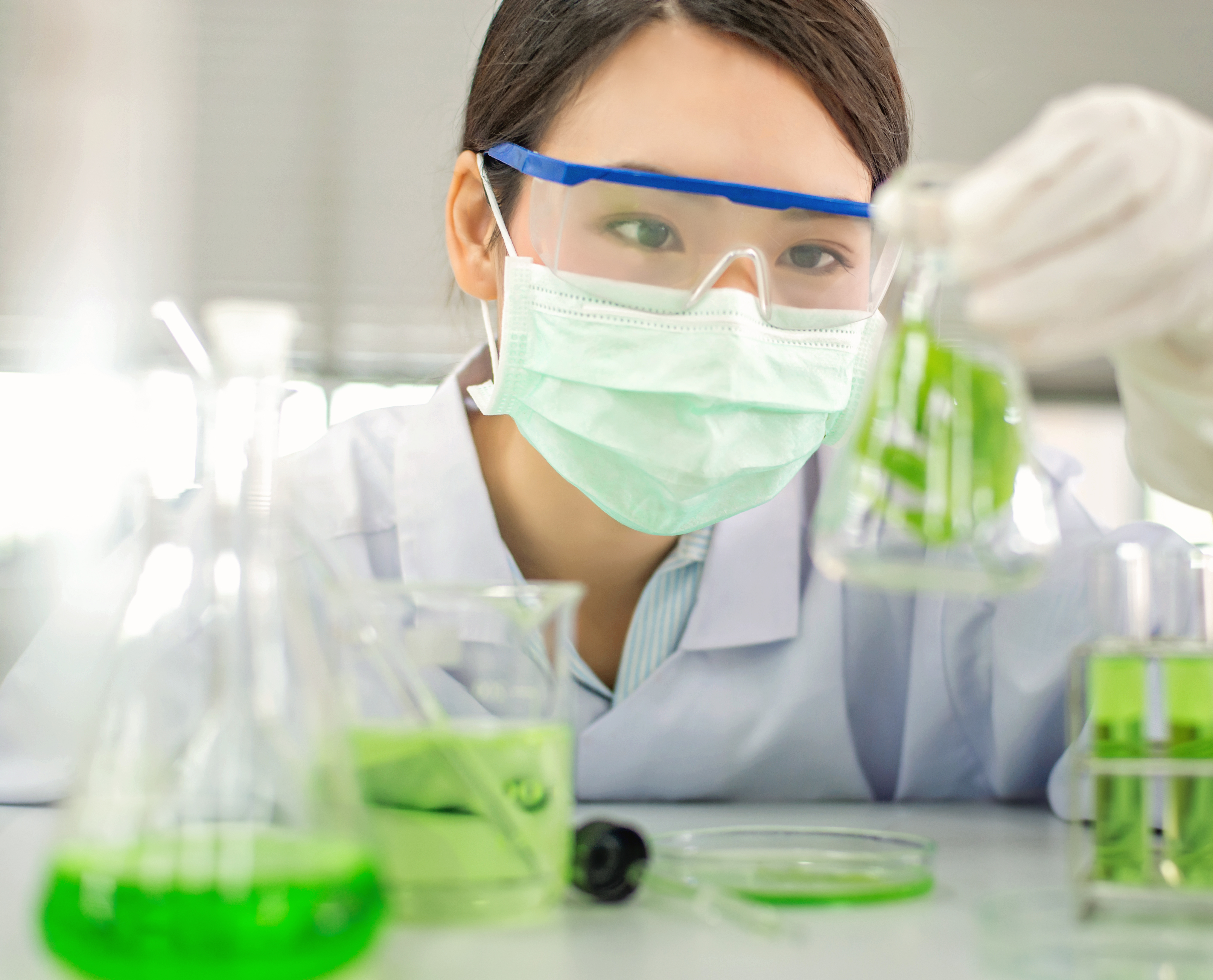 SG 03822 Scientist with Chemicals