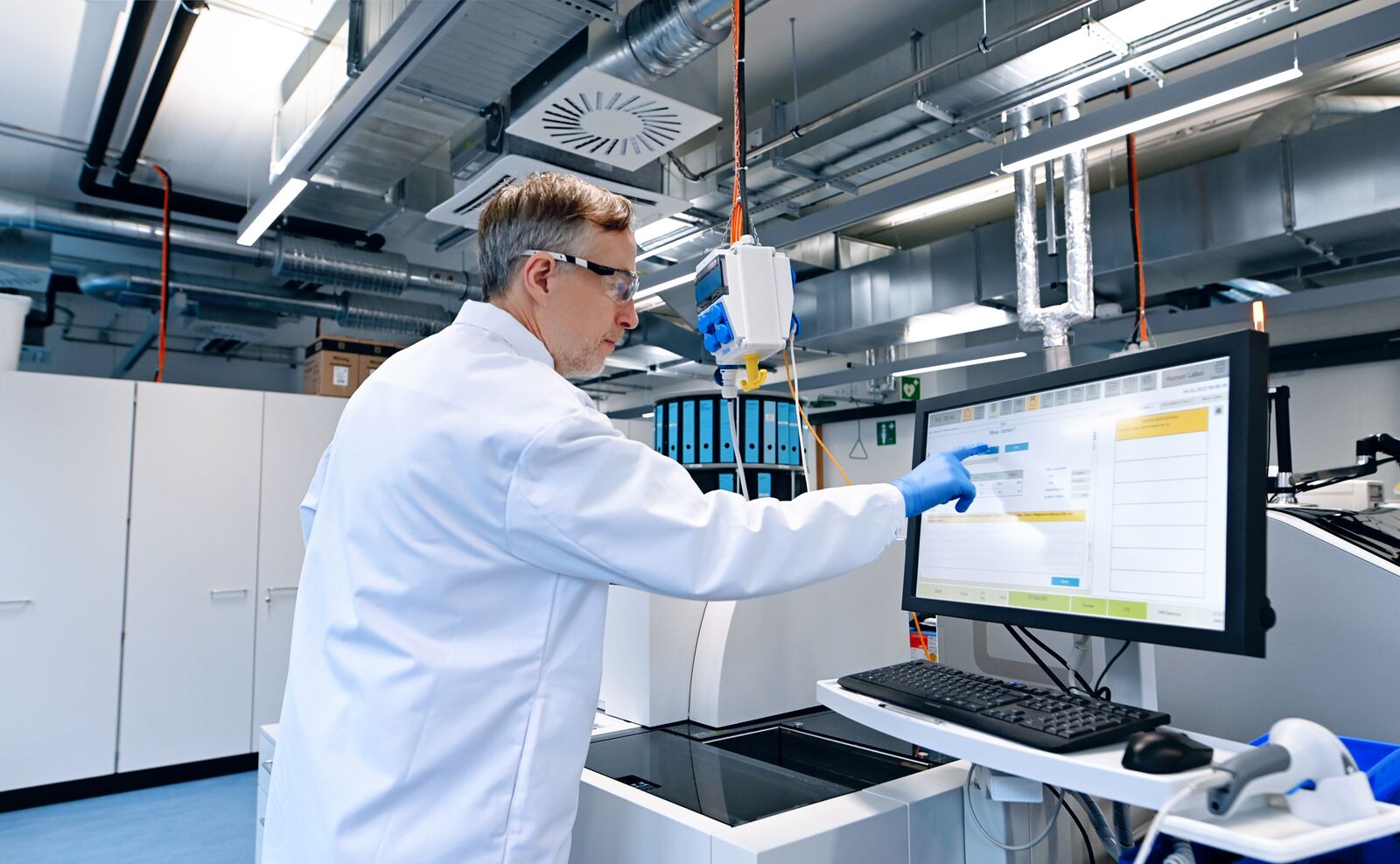 Concentrate oil vials in lab