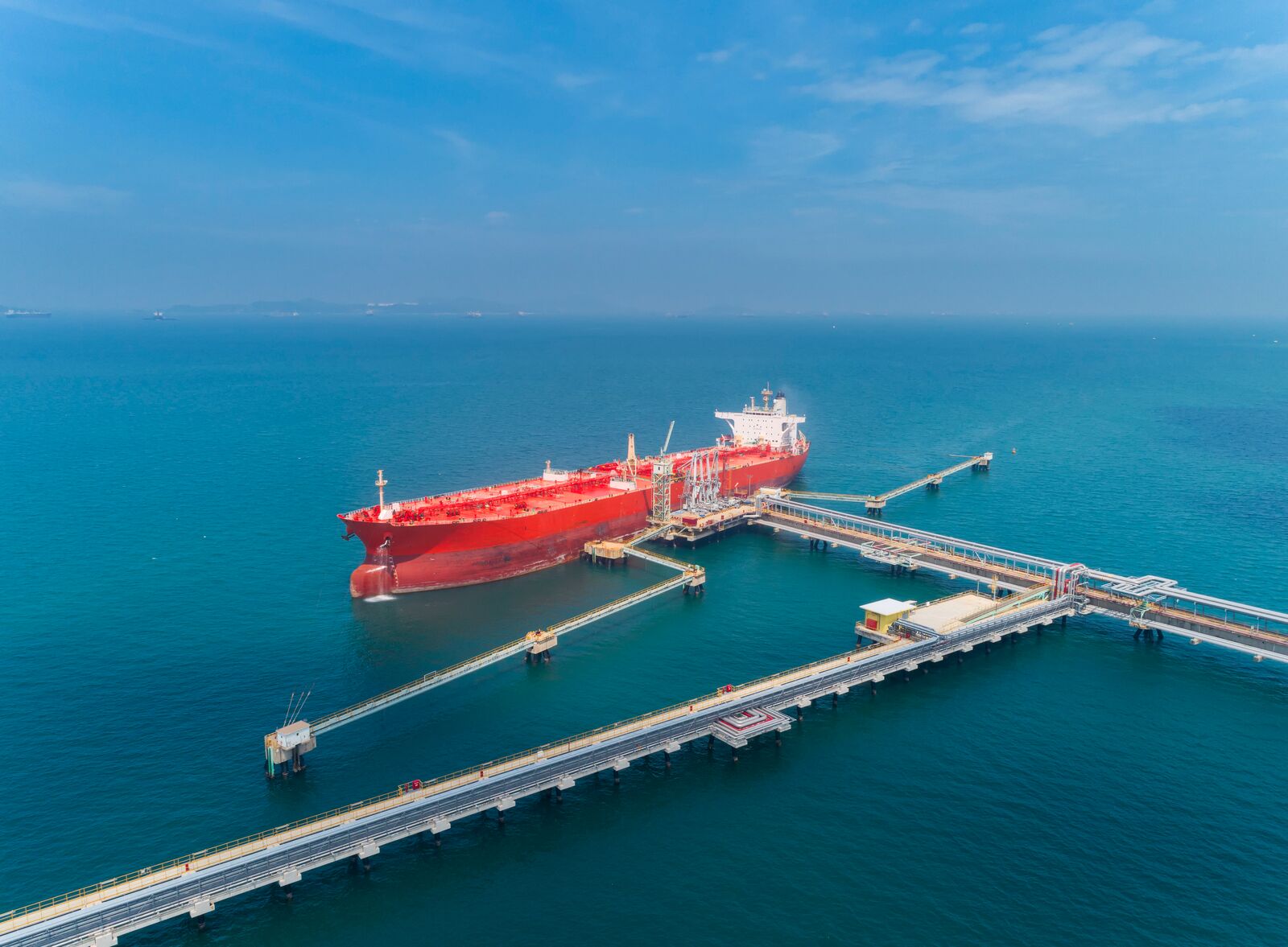 https://www.sgs.com/-/media/sgscorp/images/temporary/aerial-view-of-an-oil-ship-tanker-loading-oil-from-a-refinery-dock.cdn.en-CA.1.jpg